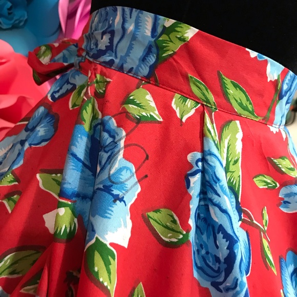 Mexican skirt red with flowers of 39” for 5 Mayo and Mexican day Halloween party - Picture 4 of 4